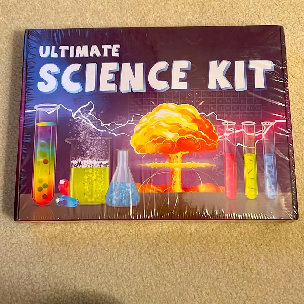 NEW Ultimate Science Kit 100 Experiments